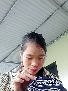 Erza-- online show from 10.17.25