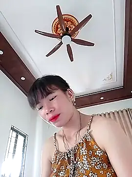 Erza-- online show from 10.21.25