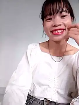 Erza-- online show from 10.26.25