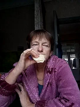 Snapshot of JesykaLove566 chatting on 10.27.25 JesykaLove566 online show from 10.27.25