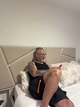 roygomez online show from 10.17.25