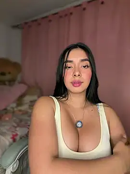 Snapshot of MiaSofia__ chatting on 05.23.26 MiaSofia online show from 05.23.26