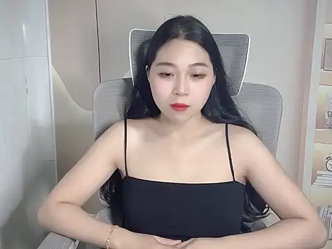 Lilybelle-e online show from 10.17.25