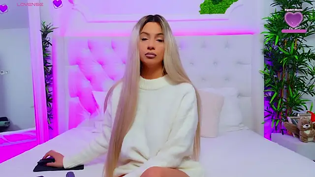 AriannaSins online show from 12.16.25