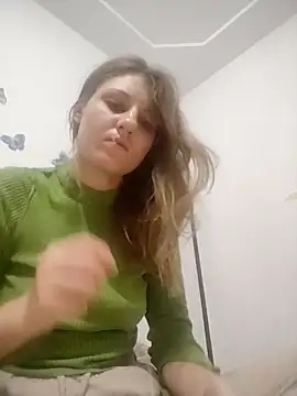 Snapshot of SandyCassie chatting on 10.19.25 SandyCassie online show from 10.19.25