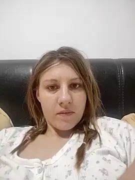 Snapshot of SandyCassie chatting on 10.28.25 SandyCassie online show from 10.28.25