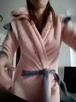 Snapshot of SandyCassie chatting on 11.05.25 SandyCassie online show from 11.05.25