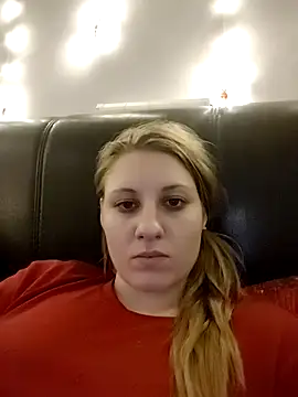 Snapshot of SandyCassie chatting on 12.14.25 SandyCassie online show from 12.14.25