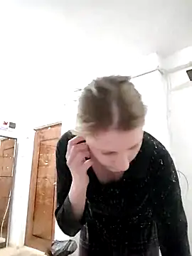 Snapshot of SandyCassie chatting on 12.16.25 SandyCassie online show from 12.16.25