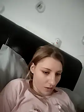 Snapshot of SandyCassie chatting on 12.17.25 SandyCassie online show from 12.17.25