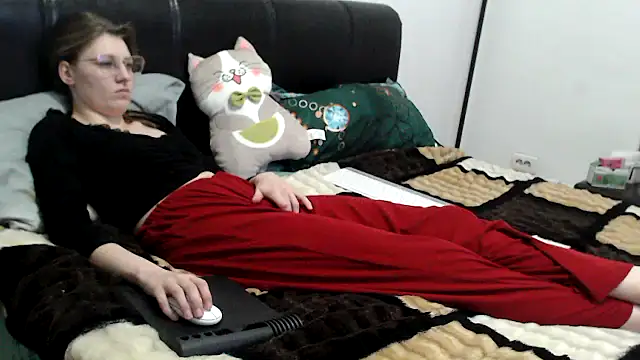 Snapshot of SandyCassie chatting on 02.14.26 SandyCassie online show from 02.14.26