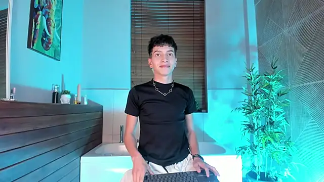 Snapshot of Tiam_muller chatting on 10.25.25 Tiam muller online show from 10.25.25