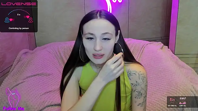 Snapshot of honeybuns_lizzy chatting on 04.19.26 honeybuns lizzy online show from 04.19.26