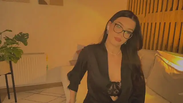 heymollyshy online show from 10.16.25