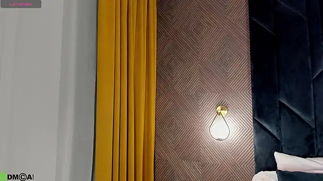 Vanessa River online show from 10.17.25