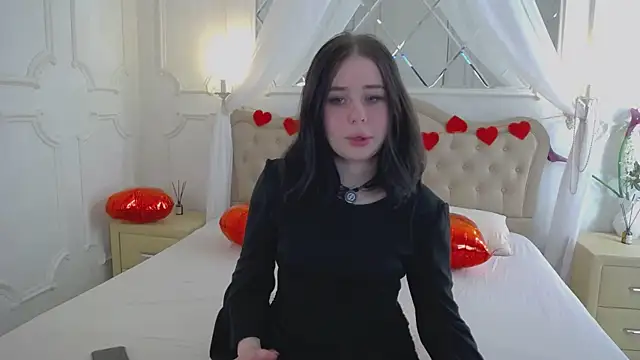 AliceLune online show from 02.16.26