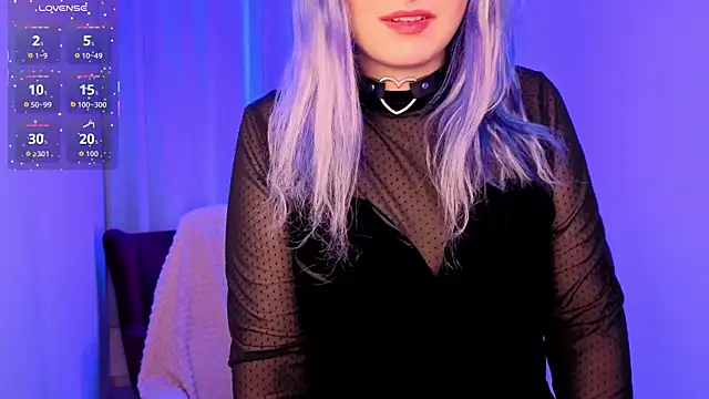 Snapshot of AleksaDivine chatting on 11.04.25 AleksaDivine online show from 11.04.25