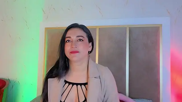 Elizabeth bennett 6 online show from 11.05.25