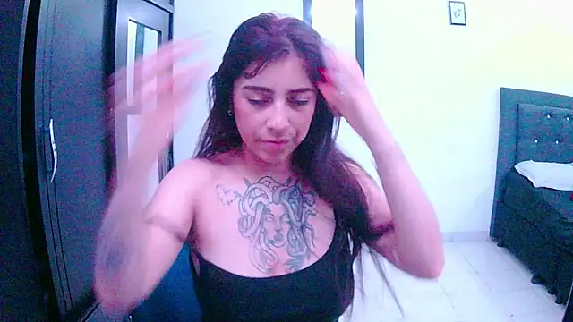 adri gomez1 online show from 10.22.25