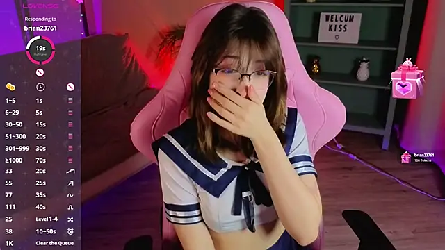 Soffi Toffi online show from 11.20.25