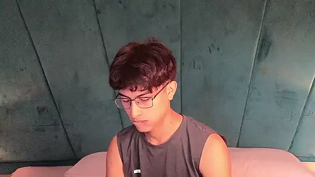 Aaron Eze online show from 02.24.26