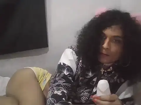 Snapshot of MorenaBellakita chatting on 10.17.25 MorenaBellakita online show from 10.17.25
