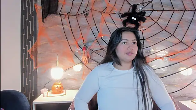 lilithst  online show from 10.20.25