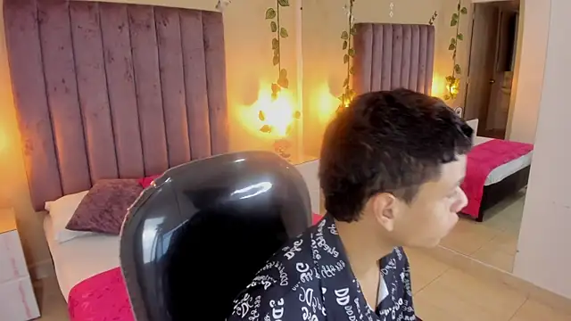 Xavier Fox    online show from 11.11.25