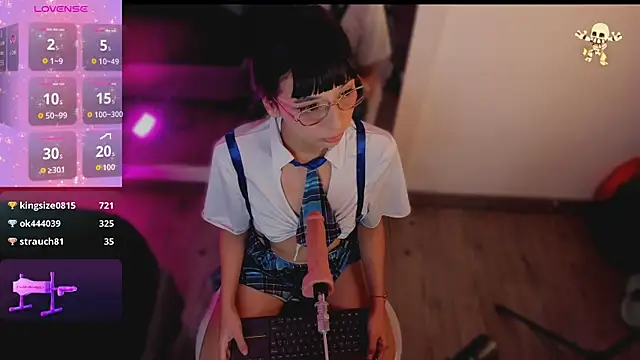 michelle cutee  online show from 11.10.25