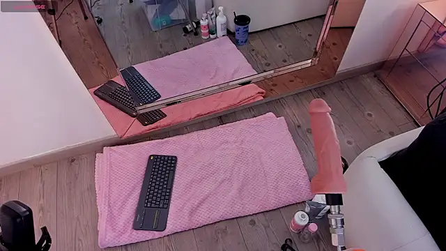 michelle cutee  online show from 12.01.25