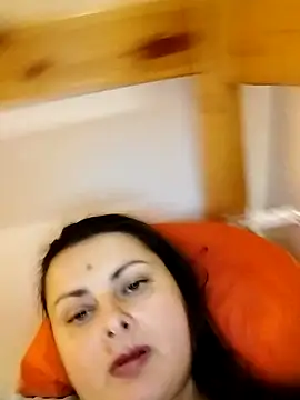 Geeni online show from 10.17.25