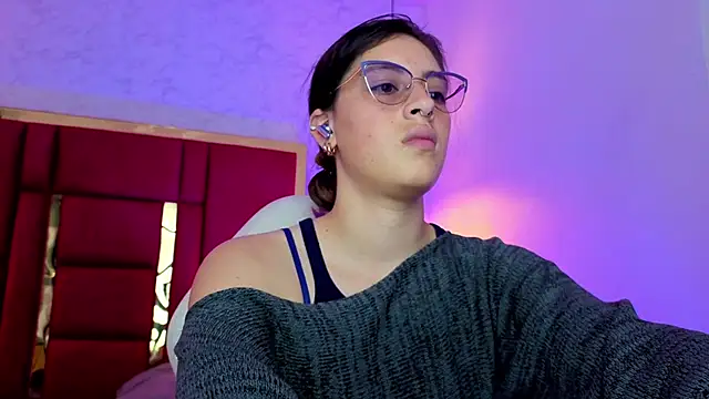 Snapshot of moon_winy chatting on 05.05.26 moon winy online show from 05.05.26