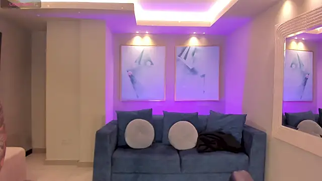 ChristineFord  online show from 11.02.25