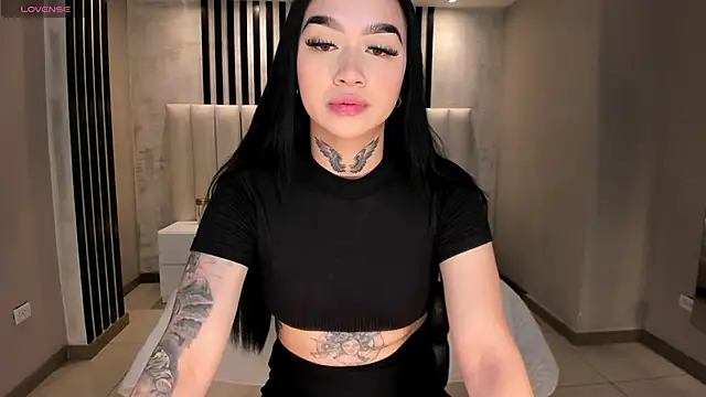 MeganCross1 online show from 11.23.25