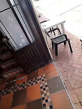 Snapshot of catalella16 chatting on 12.22.25 catalella16 online show from 12.22.25