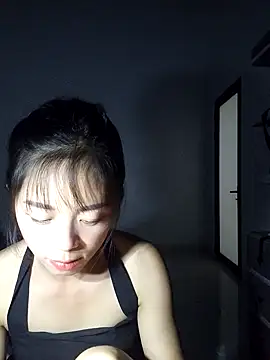 Snapshot of mochi_suka chatting on 10.19.25 mochi suka online show from 10.19.25