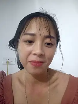 Snapshot of mochi_suka chatting on 10.21.25 mochi suka online show from 10.21.25