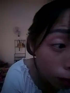 Snapshot of mochi_suka chatting on 10.21.25 mochi suka online show from 10.21.25