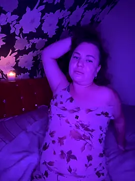 Snapshot of GoldMuse chatting on 10.24.25 GoldMuse online show from 10.24.25