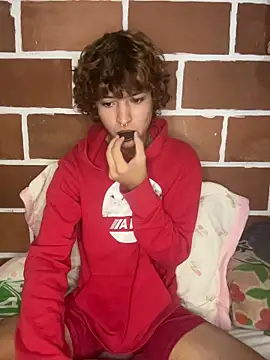 Snapshot of JoelnClouds chatting on 04.02.26 JoelnClouds online show from 04.02.26
