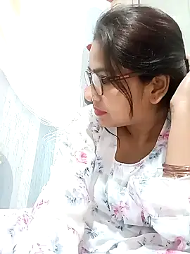 Vanshika1432 online show from 11.06.25