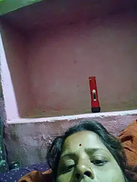 Snapshot of Kareena_rani chatting on 11.17.25 Kareena rani online show from 11.17.25