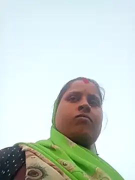 Snapshot of Kareena_rani chatting on 11.18.25 Kareena rani online show from 11.18.25