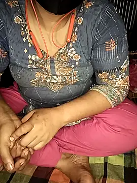 Snapshot of Priyanka-Khan chatting on 06.13.26 Priyanka-Khan online show from 06.13.26