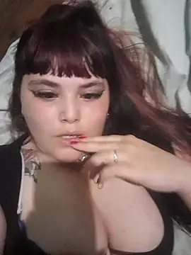 Snapshot of DivingArianism chatting on 10.17.25 DivingArianism online show from 10.17.25