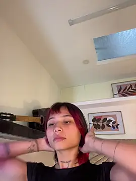Snapshot of Emma_duff chatting on 04.18.26 Emma duff online show from 04.18.26
