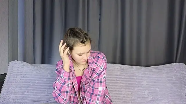 FoxFever online show from 12.14.25