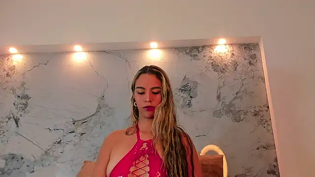 Snapshot of Karina_chastillo chatting on 02.13.26 Karina chastillo online show from 02.13.26