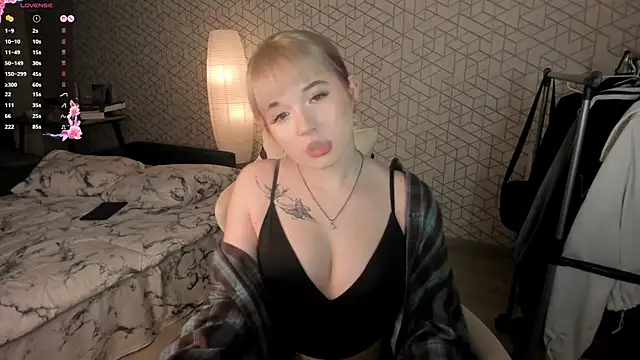 NayaValen online show from 02.07.26