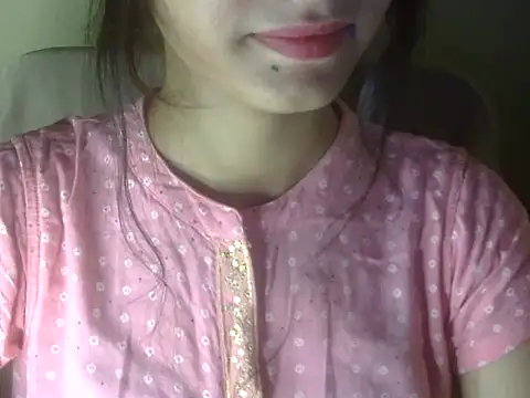 Snapshot of Shezi_N chatting on 05.31.26 Shezi N online show from 05.31.26